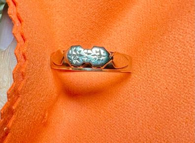Vintage 9ct Gold Star-Cut Pattern Dress Ring