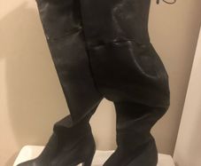 Stuart Weitzman boots (size 37)