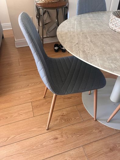 Table & 4 chairs excellent condition