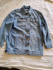 Unisex denim cotton distressed jacket in very good condition see last three photos for exact measurements FREE STANDARD POSTAGE INCLUDED