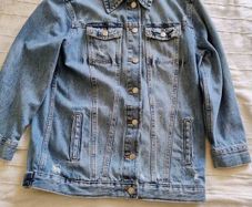Unisex denim cotton distressed jacket in very good condition see last three photos for exact measurements FREE STANDARD POSTAGE INCLUDED