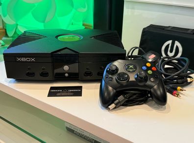 Original Microsoft Xbox Classic Console Bundle + Official Controller S & GTA Vice City Game