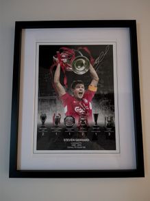 Steven Gerrard Liverpool  FC hand signed photo