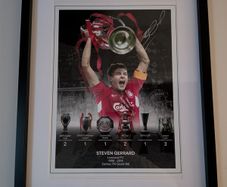 Steven Gerrard Liverpool  FC hand signed photo