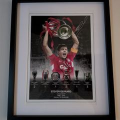 Steven Gerrard Liverpool  FC hand signed photo