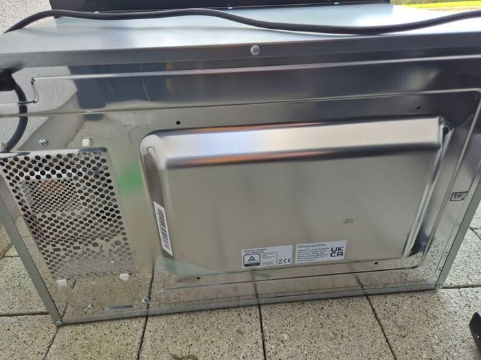 Bosch Built-in Microwave (Model BFL553MS0B)  Excellent Condition
