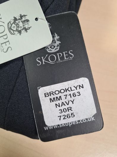 SKOPES trousers mens Size W 30 regular leg navy BRAND NEW BNWT