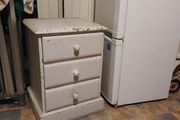 Wooden 3-Drawer bedside table