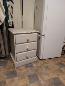 Wooden 3-Drawer bedside table