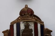 two vintage collectable brooches,AC