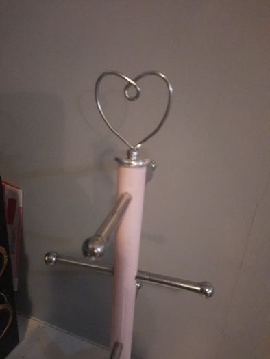 pink mug tree