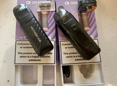 2 Aspire venom vapes