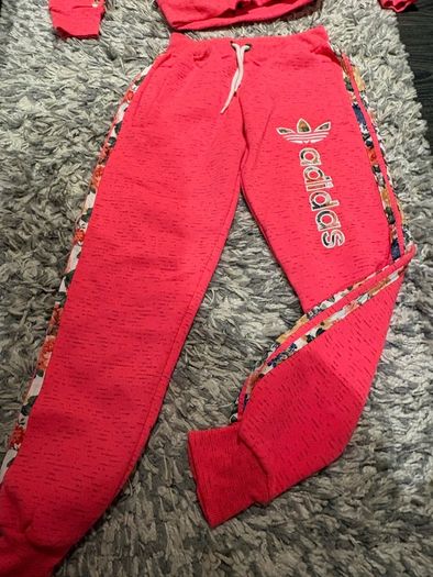 Adidas original tracksuit size small