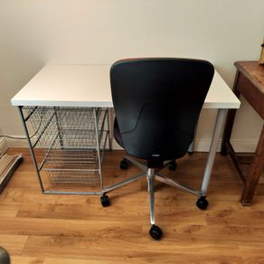 Desk & office chair