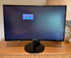 Samsung 24" curved monitor