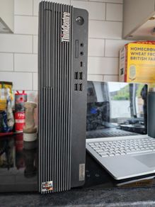 Lenovo M75s gen2 AMD Ryzen 5 pro windows 11