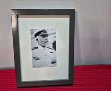 Framed Titanic Captain Edward J. Smith Replica Portrait (20.5 x 26.5 cm)