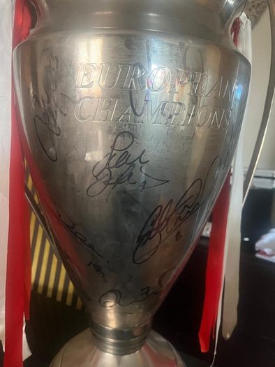 Liverpool signed champions league trophy