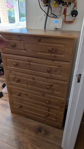 Chest of drawers