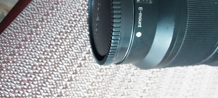 Sony FE 28-70 3,5-5,6 OSS lens