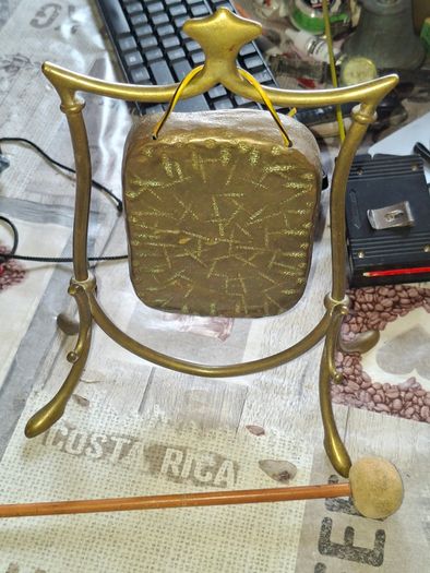 Antique Brass Tabletop Dinner Gong with Stand & Mallet Beautiful Etched Patina Postage Available or Collection,