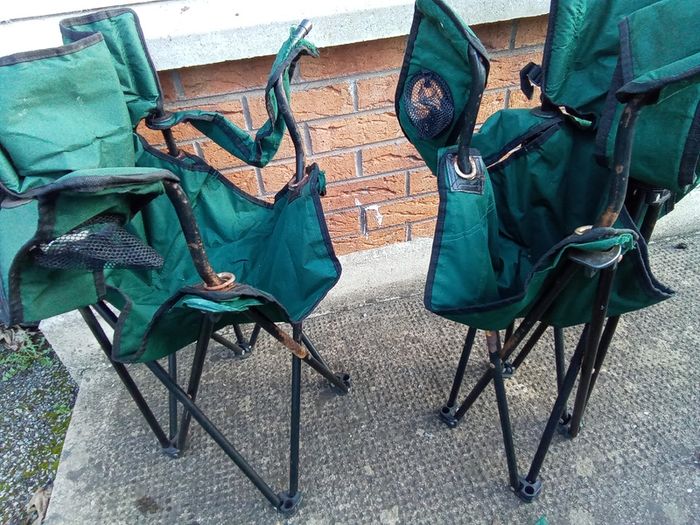 Folding chairs