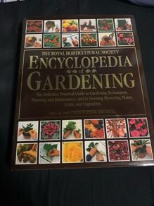 The Royal Horticultural Society Encyclopedia Of Gardening- Christopher Brickell
