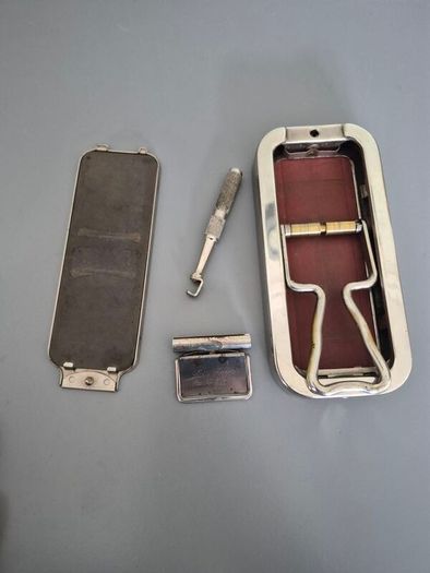 Vintage Rolls Razor Blade Stropper