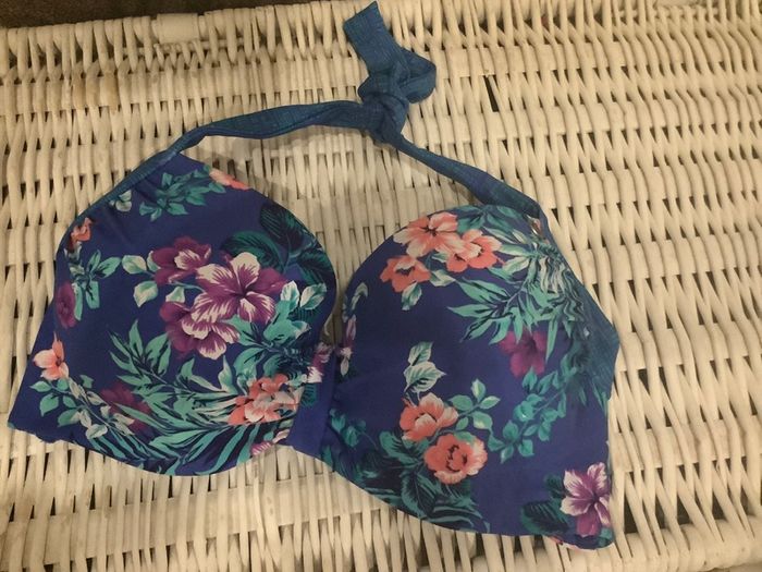 Large Selection Branded Bikini Tops