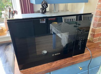 Bosch Series 4 Built-In Microwave BFL523MB0B  Excellent Condition