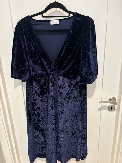 Maternity clothes bundle size 18 & 20