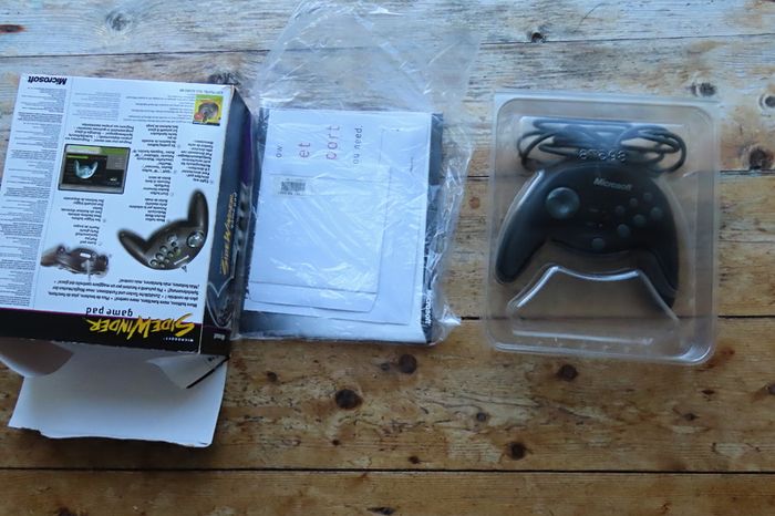 Retro vintage PC Microsoft Microsoft SideWinder game pad controller