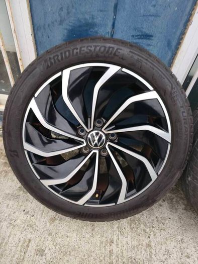 17" Genuine VW Ventura Alloys Good Tyres