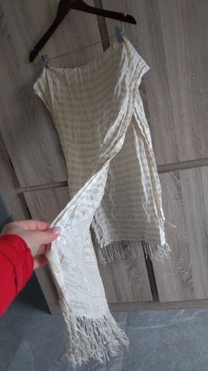 Cream and gold large scarf  h&m