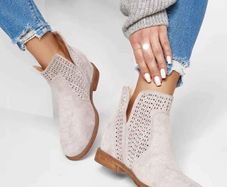 new ankle shoes size fits 2,5-3