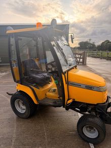 MF Tractor 2927 27bhp  / 4x4 / front & rear pto