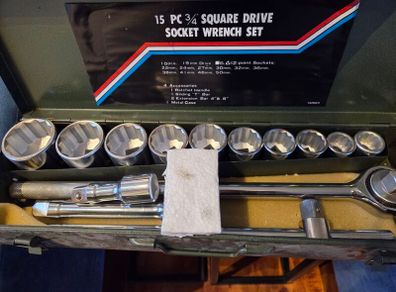 15 piece square drive socket wrench kit