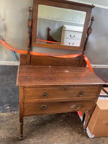 antique dressing table