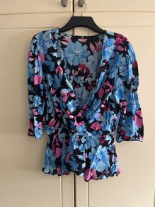 Wrap style top size 16