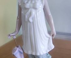 VINTAGE Lladro Nao Porcelain Figurine Spring Showers #1126, Spain