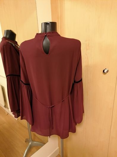 Women's Blouse NWOT SIZE 16