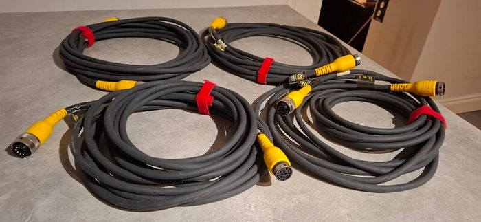 Kino Flo extension cables (25ft) x 4