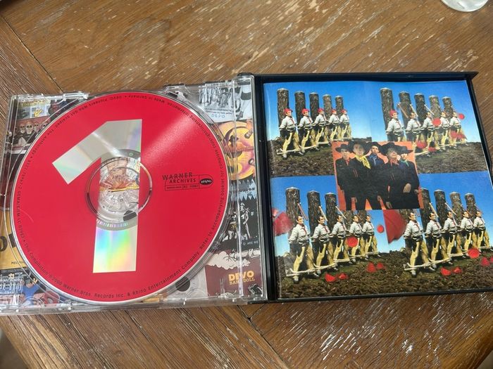 Devo - Pioneers Who Got Scalped The Anthology (2xCD 3D Hologram Cover)
