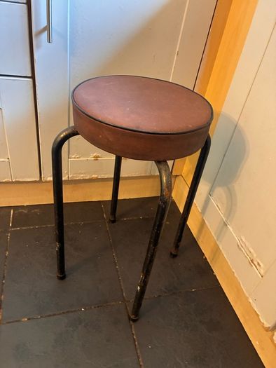 free vintage stool