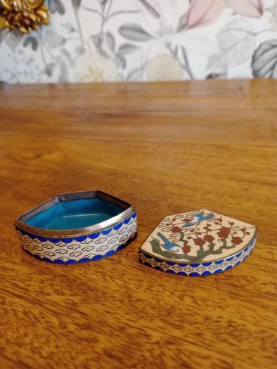 Vintage Cloisonne Enamel on Copper Pill Box