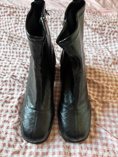 Black SCHUH Boots