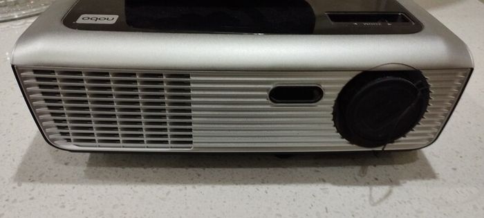 Projector Nobo X28 Digital Projector
