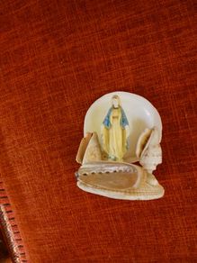 vintage our lady on shells