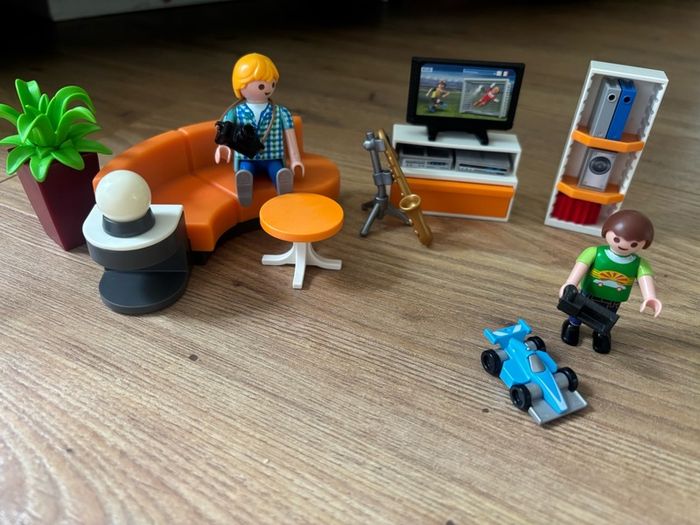 Playmobil modern living room set with working light