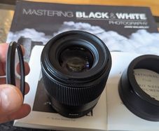 Sigma 30mm f1.4 DC DN Contemporary Lens Fujifilm X-Mount Excellent Condition